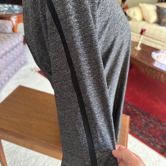 Nike  Pro Hypercool Gray Crew Neck Long Sleeve Mesh Top  size XL - Picture 8 of 12
